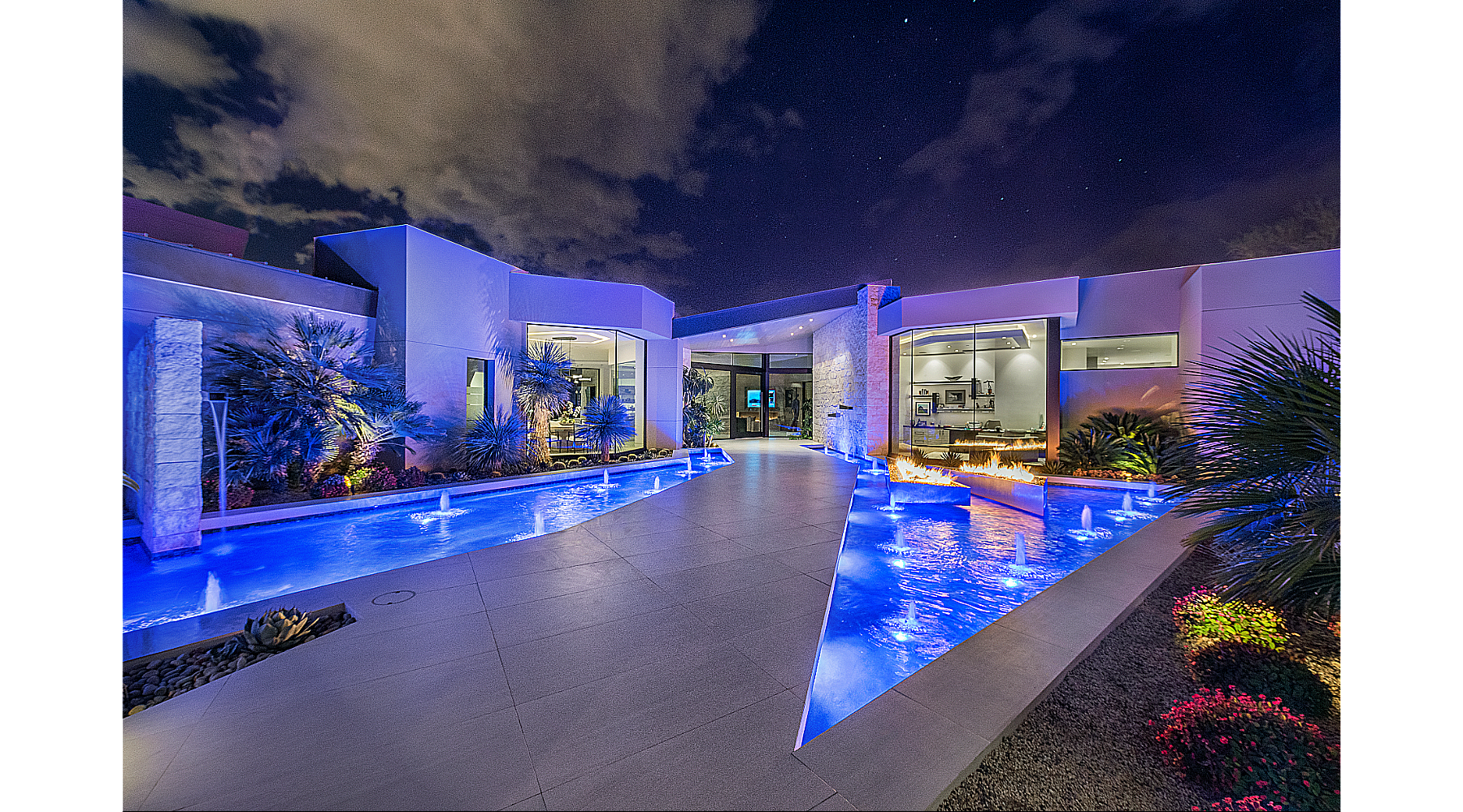 2025's Hottest Outdoor Trend: Fire & Water Features Transform Backyards