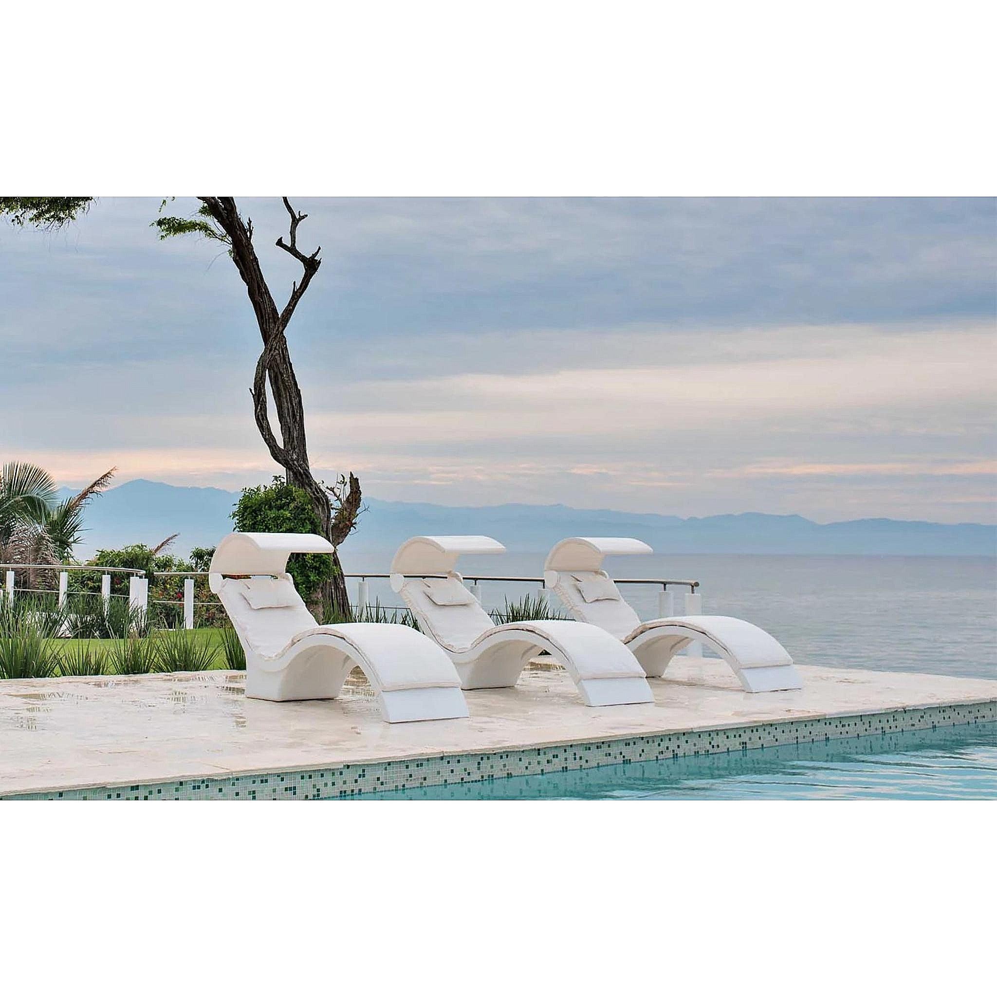 Signature Chaise Deep