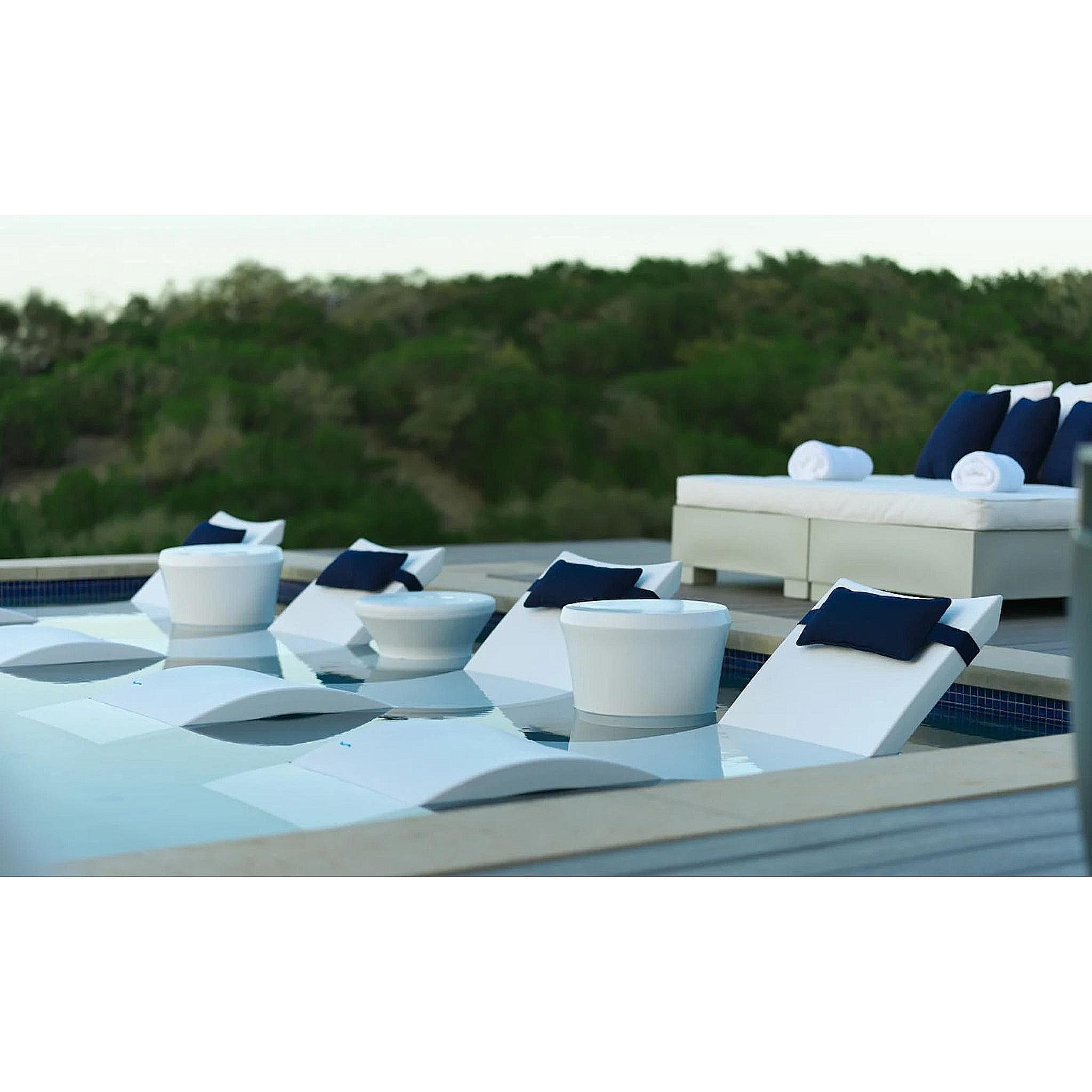 Signature Chaise and Affinity Side Table In-Pool Set