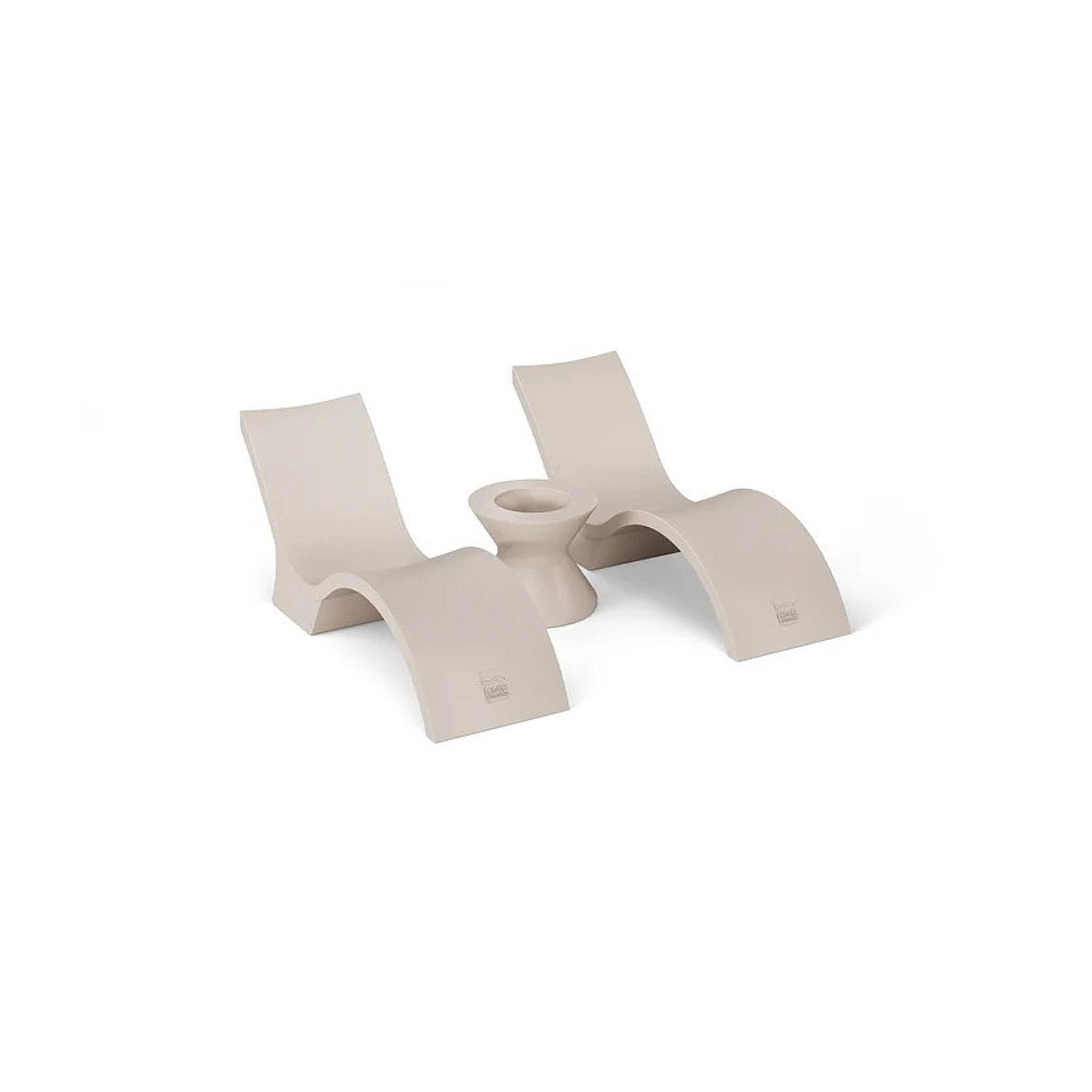 Signature Chaise Deep and Side Table In-Pool Set