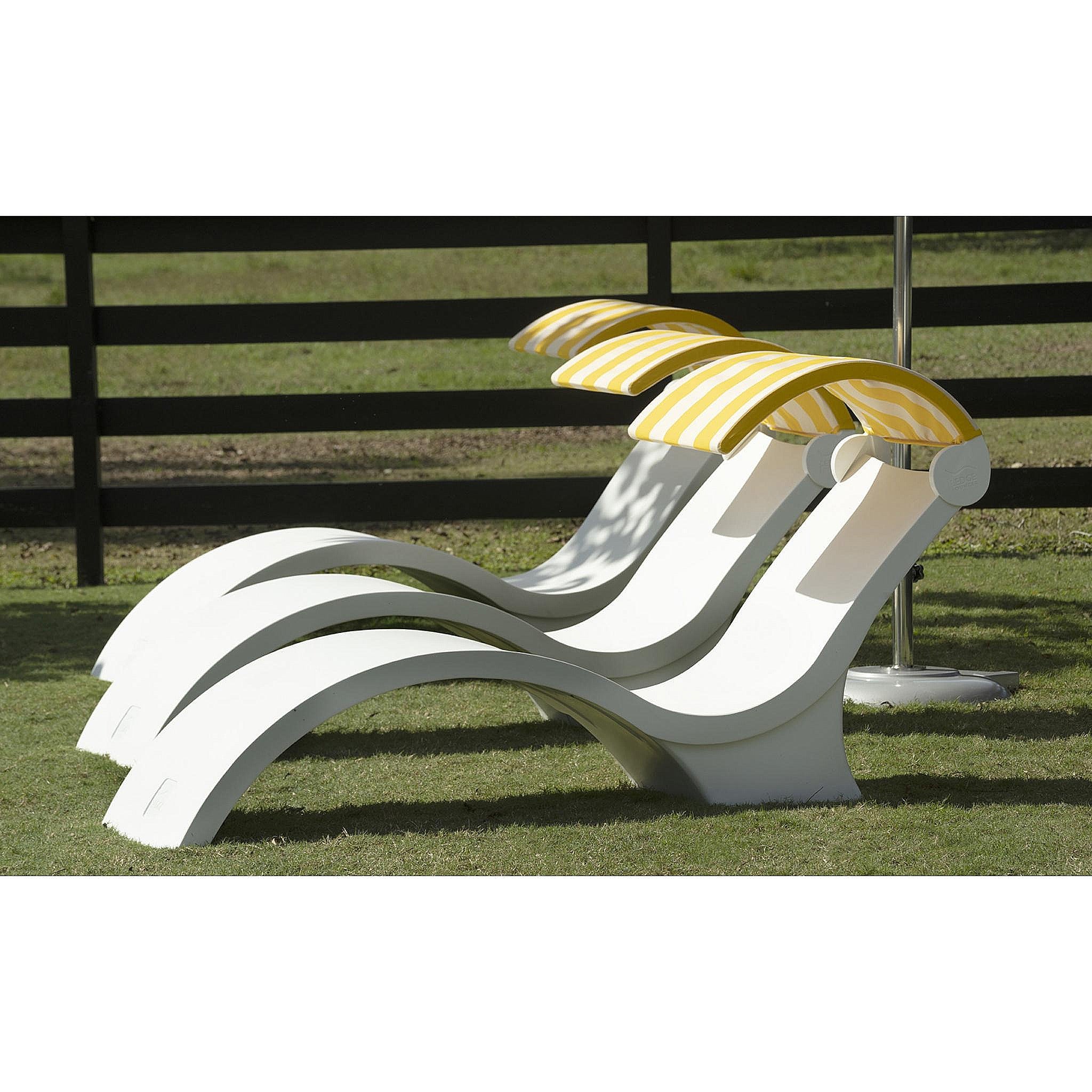 Signature Chaise Deep Riser