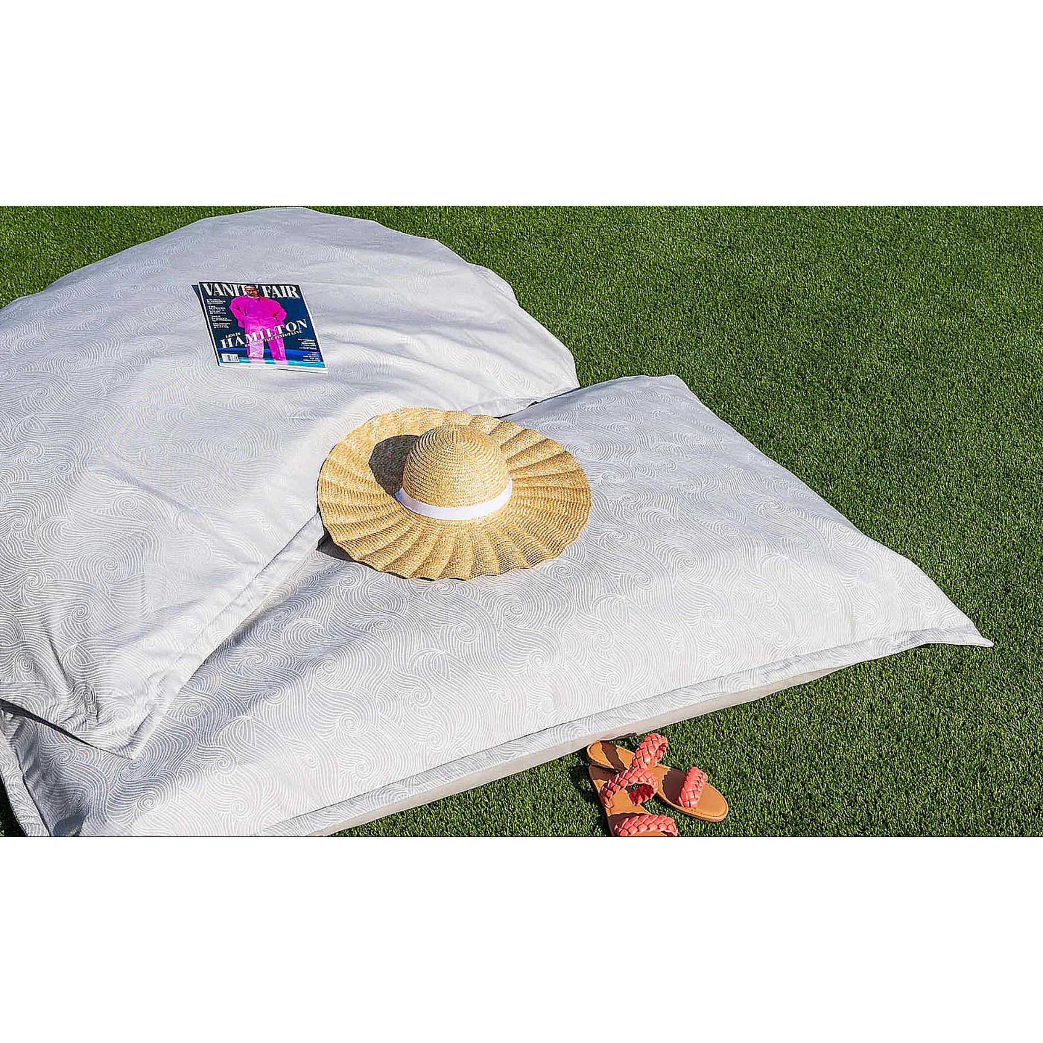 Laze Pillow