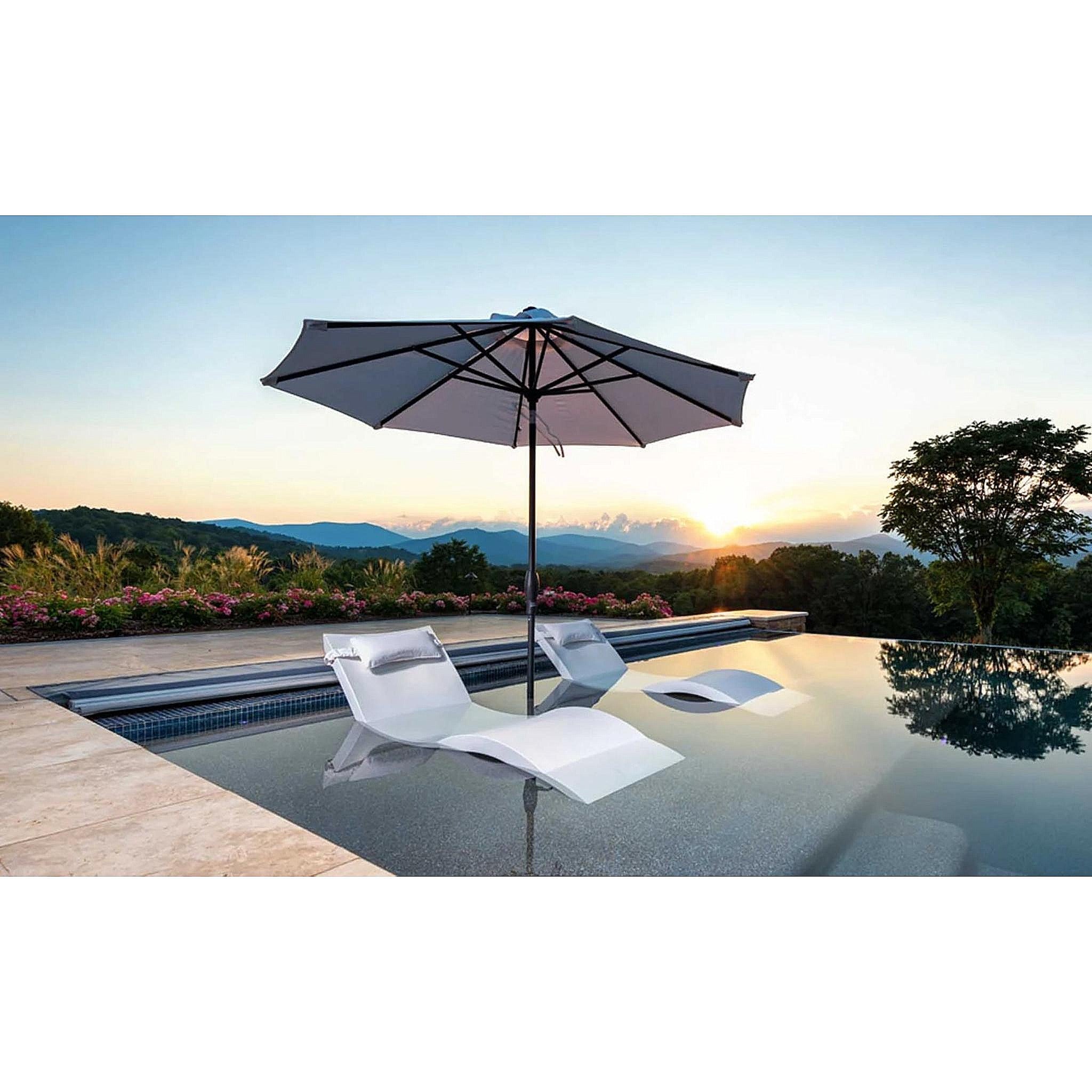 Signature Chaise