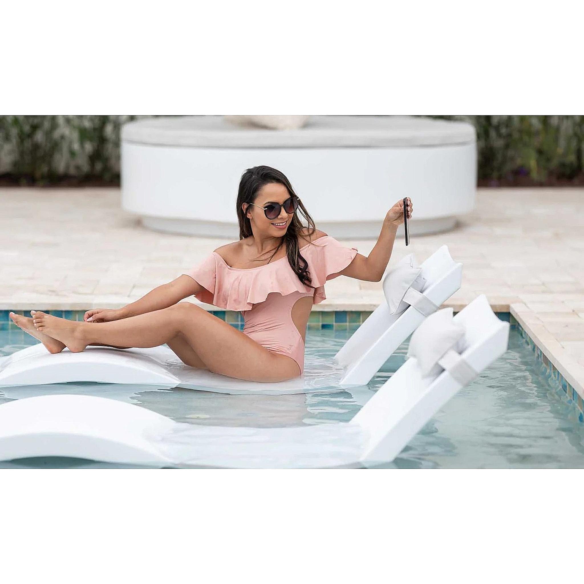 Signature Chaise and Headrest Pillow In-Pool Set