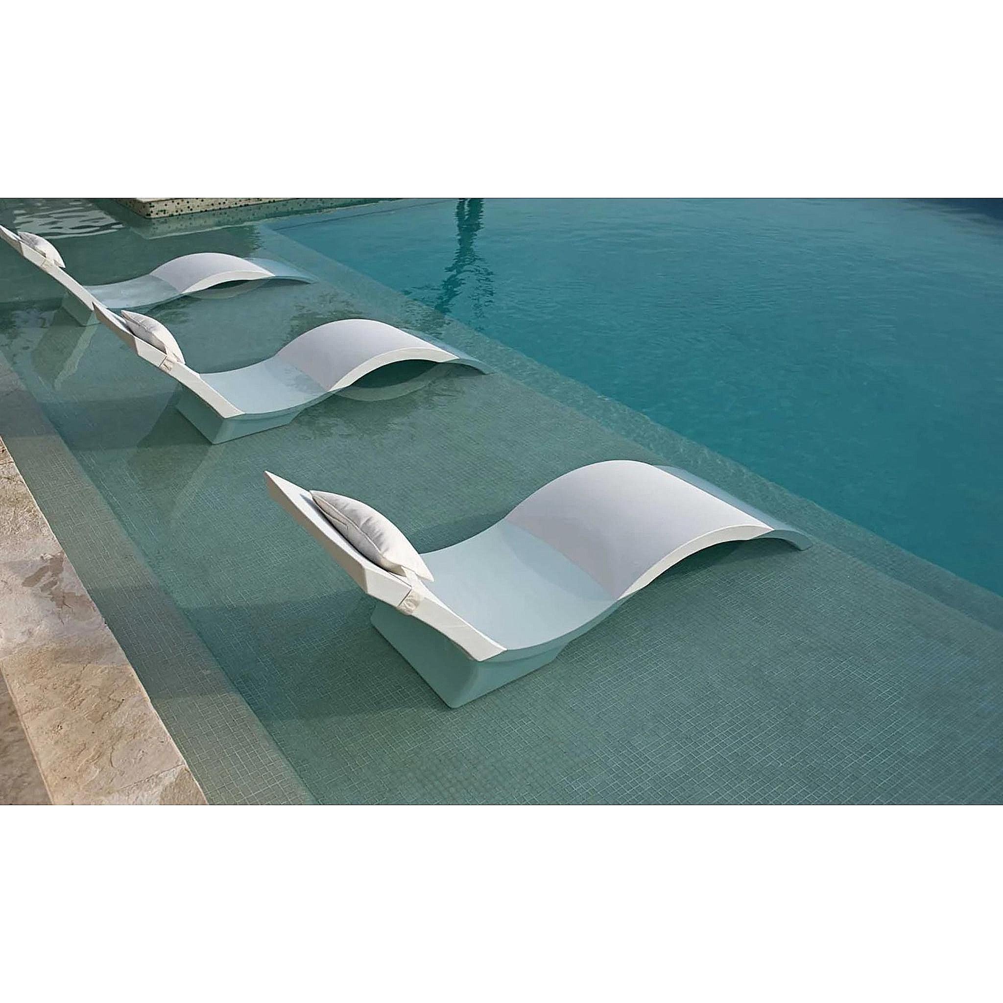 Signature Chaise Deep