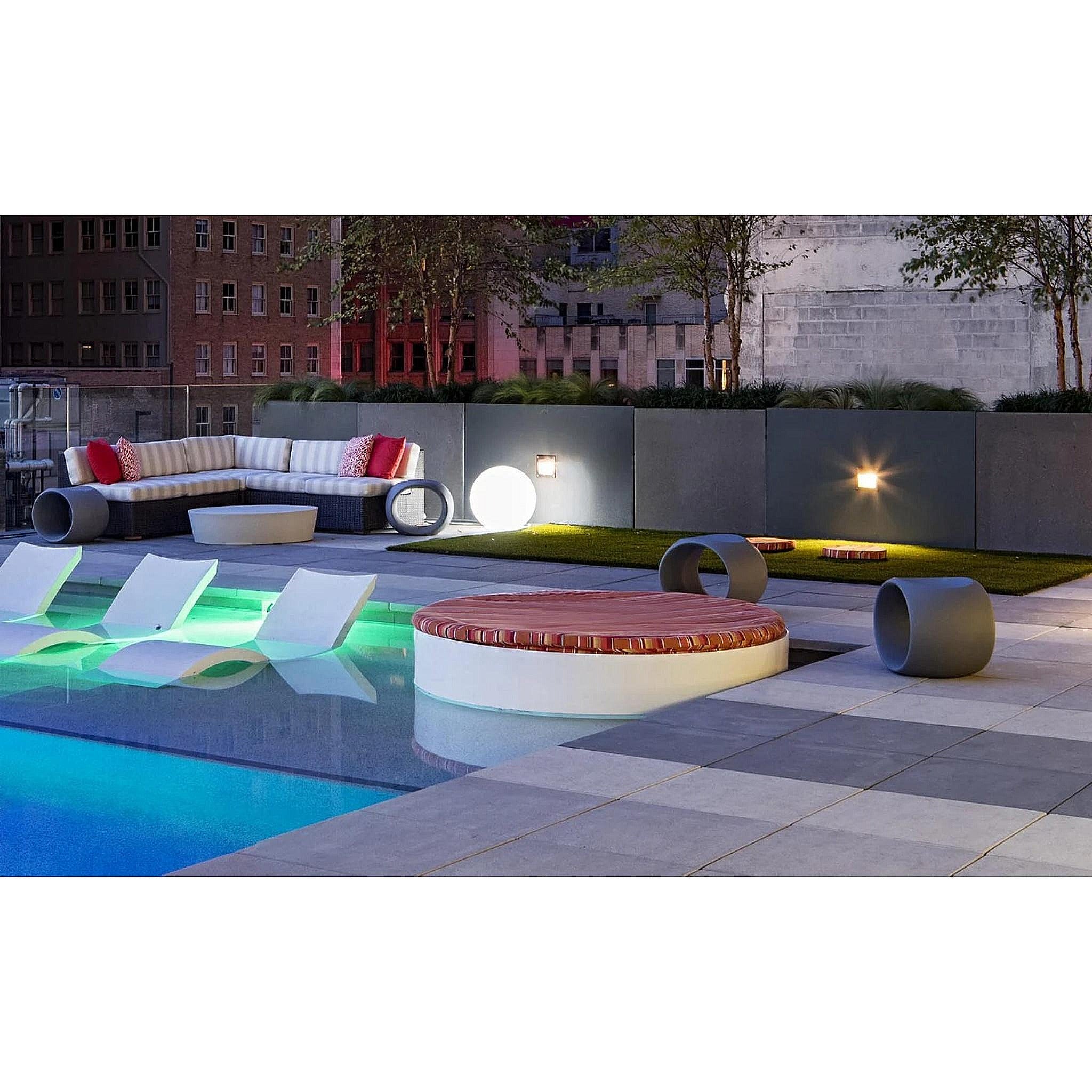 Signature Round Sunbed