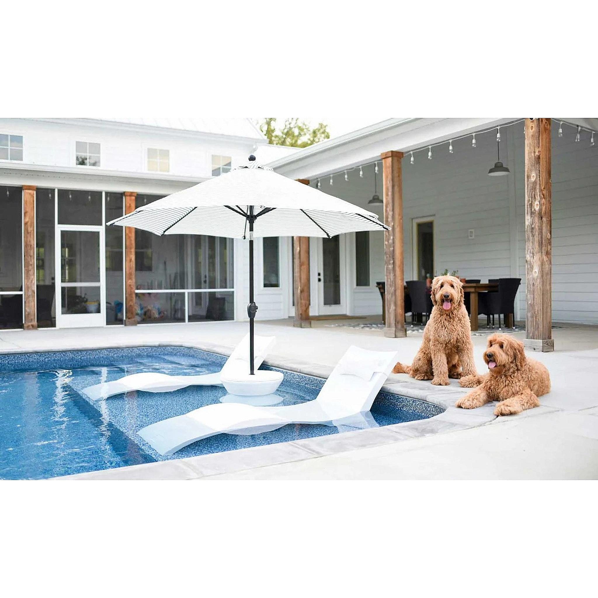 Signature Chaise