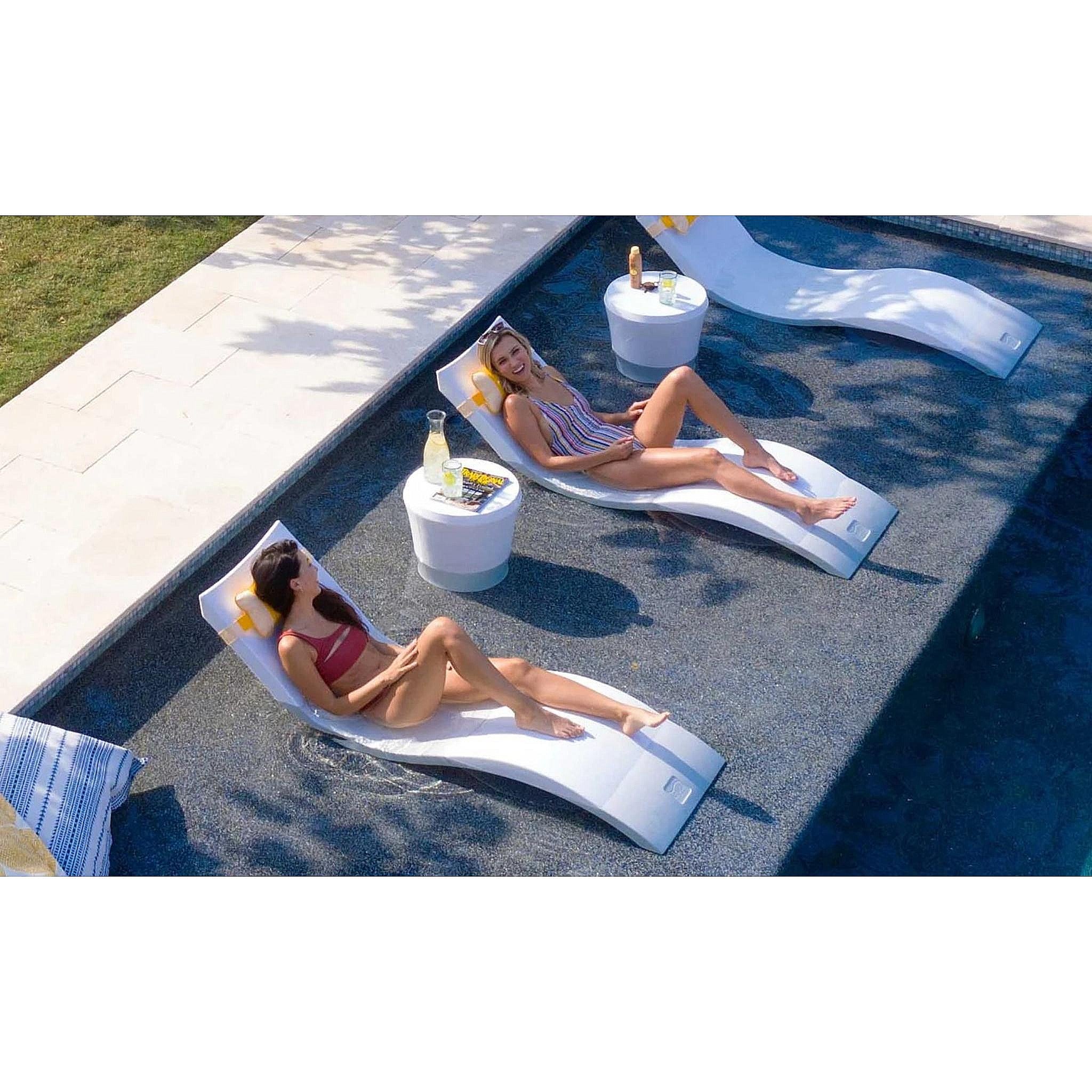 Signature Chaise